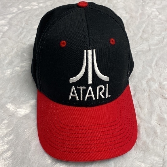 ATARI BLACK & RED SNAPBACK CAP NWOT - Picture 1 of 5